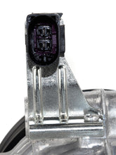 Cargar imagen en el visor de la galería, New A/C Compressor for VW 14-17 Vento 1.5 / 1.6L - 15-18 Polo 1.2 / 1.6 / 1.8L