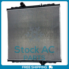 Load image into Gallery viewer, Radiator fits Peterbilt 335 365 366 367 567 Kenworth T800 T880 QAC