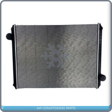 Cargar imagen en el visor de la galería, New Radiator fits International Navistar 5000 5500 5600 5900 8000 8100 92..