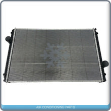 Cargar imagen en el visor de la galería, New Radiator fits International / Navistar 5900, 8600, 9100, 9200, 9400.. QAC