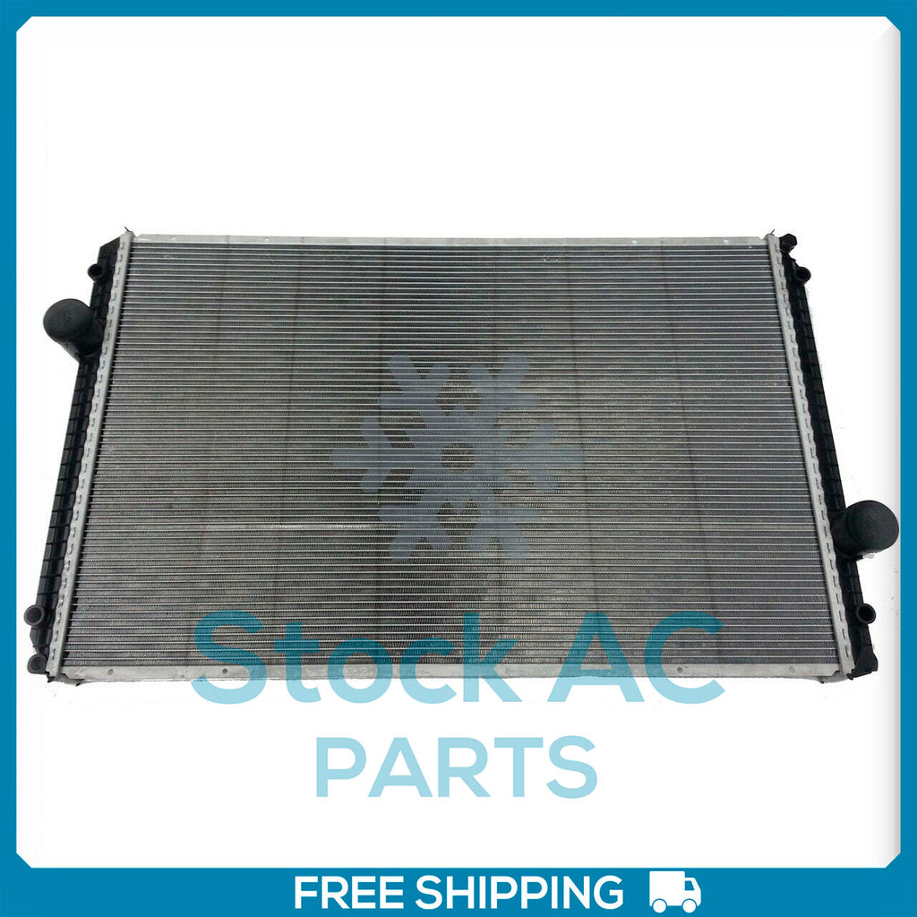 New Radiator fits International / Navistar 5900, 8600, 9100, 9200, 9400.. QAC