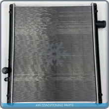 Load image into Gallery viewer, Radiator fits Mack 1997-2007 CV CV613 CV713 RD RD600 RD68 &amp; RS Series QAC