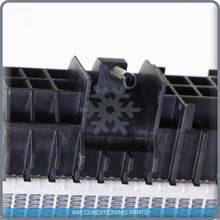 Cargar imagen en el visor de la galería, Radiator fits Kenworth Trucks 2008-2010 T660 &amp; W900 - OE# KW8174 QAC