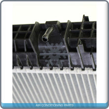 Cargar imagen en el visor de la galería, Radiator fits Kenworth 2009-2013 T370, T400, T660 - W0265001 QAC