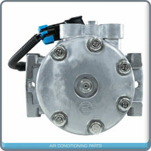 Load image into Gallery viewer, New A/C Compressor for Kenworth T660, T800 / Peterbilt 387 - OE# 4080 / 4377