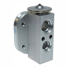 Cargar imagen en el visor de la galería, New A/C Block Expansion Valve for BMW