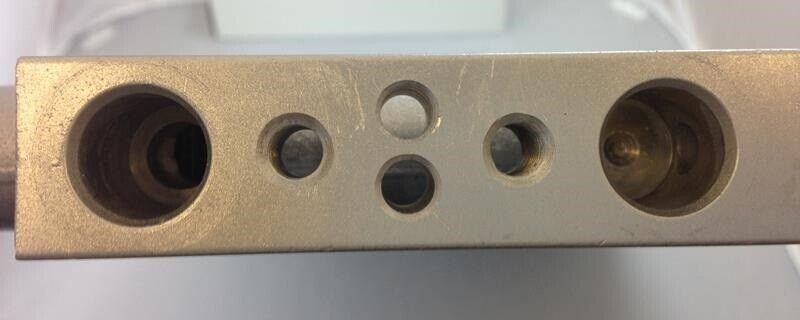 A/C Condenser for Chrysler Town & Country, Voyager / Dodge Caravan, Grand ... QR - Qualy Air