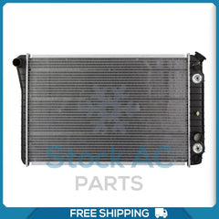 Radiador NUEVO para Chevrolet Camaro, P20, P30 / GMC P2500, P3500 / Pontiac..