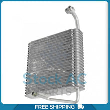 Load image into Gallery viewer, A/C Evaporator Core for Chevrolet Express, G30 / GMC P3500, Savana QU - Qualy Air