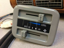 Load image into Gallery viewer, A/C Universal Under Dash Evaporator Assembly Wood - 5 Vents - 12v - Qualy Air