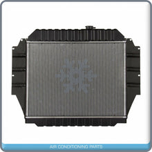 Cargar imagen en el visor de la galería, NEW Radiator for Ford Club, E-150, E-250, E-350 Econoline, Econoline, P-350.. - Qualy Air