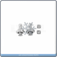 Load image into Gallery viewer, New Radiator For 00-01 Maxima I30 3.0L 02-03 Maxima 3.5L 02-04 I35 3.5L QL - Qualy Air