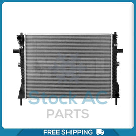 Radiator for 03-05 Ford Crown Victoria/Lincoln Town Car/Mercury Grand Marquis QL - Qualy Air