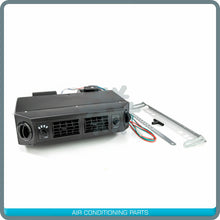 Cargar imagen en el visor de la galería, Universal A/C Under Dash Evaporator 18,000 Btu Capacity - 24v - Qualy Air