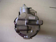 Cargar imagen en el visor de la galería, A/C Compressor OEM Denso 7SEU17C for Mercedes-Benz C55 AMG, CLK55 AMG, CLK... QR - Qualy Air