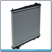 Load image into Gallery viewer, NEW Radiator fit Infiniti QX4 - 2000 to 2003 / Nissan Pathfinder - 2001 to 2004 - Qualy Air