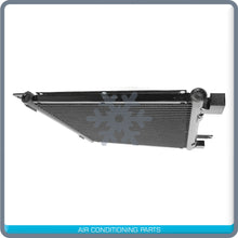 Load image into Gallery viewer, New A/C Condenser For ISUZU NPR 1999-07 / Chevrolet W3500, W4500 Tiltmaster.. - Qualy Air