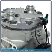 Cargar imagen en el visor de la galería, A/C Compressor Freightliner ANY / Kenworth ANY / Peterbilt ANY - Qualy Air