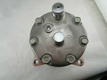 Cargar imagen en el visor de la galería, A/C Compressor OEM Sanden SD7H15 fits New Holland / Shuttlebus and - Qualy Air