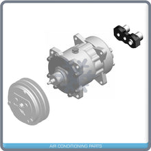 Cargar imagen en el visor de la galería, Sanden Flex Horizontal Bolt on Manifold 3/4x7/8 AC Compressor Adapter Fitting - Qualy Air