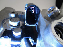 Load image into Gallery viewer, New DENSO AC Compressor fits Volkswagen Passat, Phaeton, Touareg ... RQ - Qualy Air