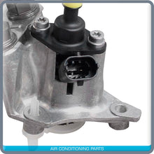 Cargar imagen en el visor de la galería, OEM Diesel Exhaust Fluid Injector fits HINO / ISUZU / KENWORTH / PETERBILT - NEW - Qualy Air