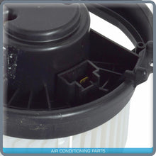 Cargar imagen en el visor de la galería, New A/C Blower Motor fits Chrysler 200 2015 to 2017 / Jeep Cherokee 2014 to 2017 - Qualy Air
