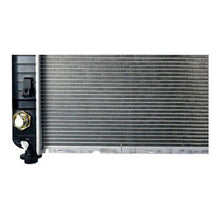 Cargar imagen en el visor de la galería, Radiator for Chevy Silverado 1500 Tahoe Suburban 1500 GMC Sierra 1500 Yukon 5.3L - Qualy Air