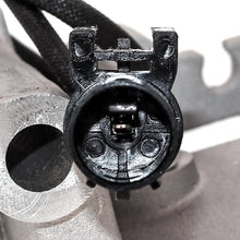 Cargar imagen en el visor de la galería, New A/C Compressor for Mitsubishi Eclipse, Endeavor, Galant 3.8L - 2005 to 2012 - Qualy Air