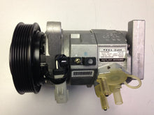 Load image into Gallery viewer, A/C Compressor OEM Mopar 10S20H for Chrysler Town &amp; Country, Voyager / Dod... QR - Qualy Air