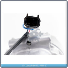 Cargar imagen en el visor de la galería, A/C Compressor OEM Sanden SD7H15 for Kenworth / Peterbilt QR - Qualy Air
