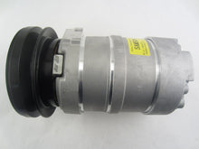 Cargar imagen en el visor de la galería, A/C Compressor HR6/DA6 for Chevrolet / GMC QR - Qualy Air