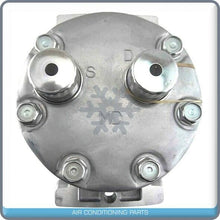 Cargar imagen en el visor de la galería, New OEM A/C Compressor for Ford/New Holland H9870 BALE WAGON - OE# 87430122 - Qualy Air