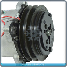 Cargar imagen en el visor de la galería, New A/C Compressor for Ford New Holland Tractor / CASE - OE# 5165548 / 5165549 - Qualy Air