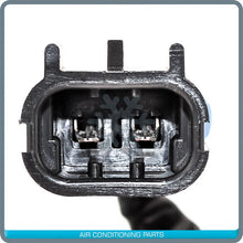 Cargar imagen en el visor de la galería, New OEM A/C Compressor for Mack LEU, MRU / Volvo VAH, VHD, VNL, VNM, VN - Qualy Air