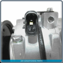 Cargar imagen en el visor de la galería, New OEM A/C Compressor fits Kia Sorento - 2014 to 2016 - OE# 977012P400 - Qualy Air