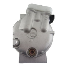 Cargar imagen en el visor de la galería, Brand New A/C Compressor fits Nissan UD - OE# 2763031Z62 QR - Qualy Air